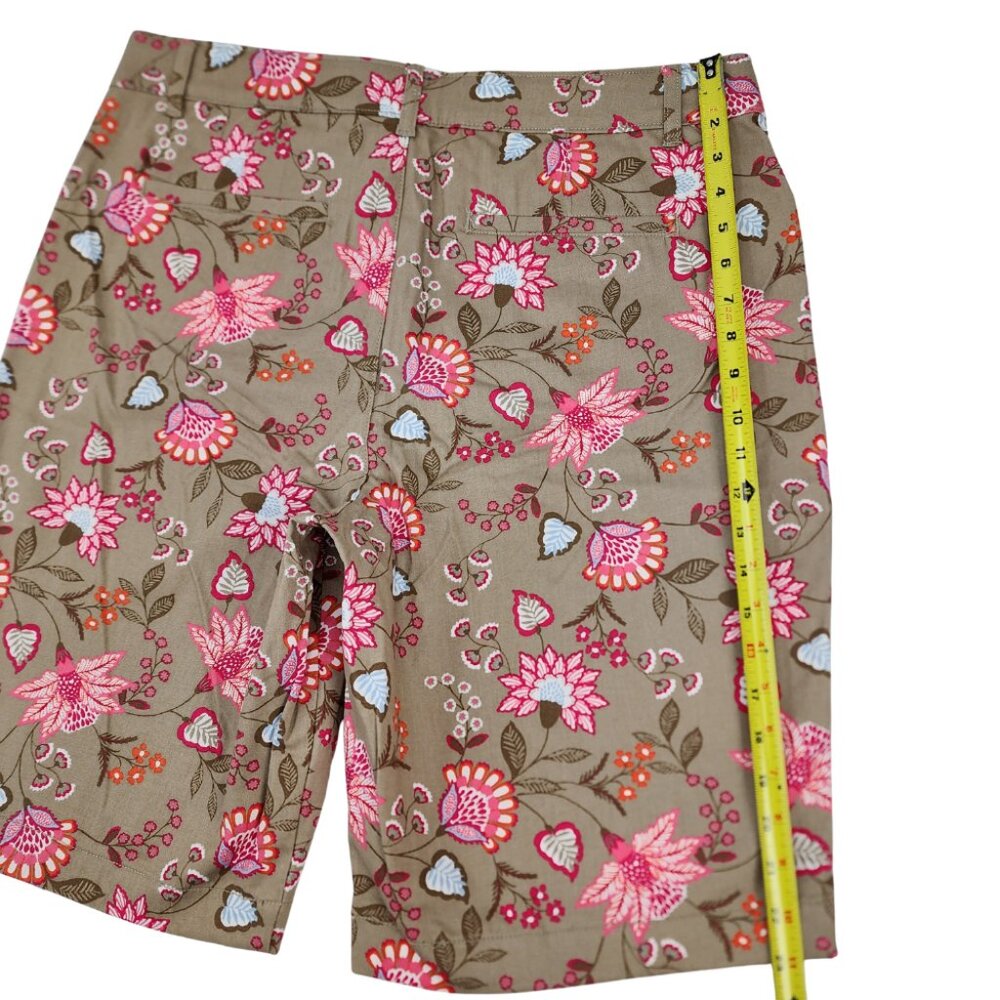 New St Johns Bay Womens 16 36x11 Mid Rise Floral Secretly Slender Bermuda Shorts - Picture 9 of 15